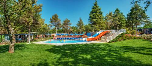 Galeriebild der Unterkunft Istra Sunny Tent in Lanterna Premium Camping Resort 4* in Poreč