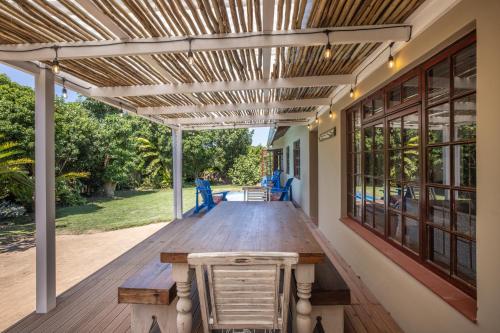 Сад в 19 on Beaufort & 41 Ocean Ave - The Willes - Emerald view - Kenton-on-Sea