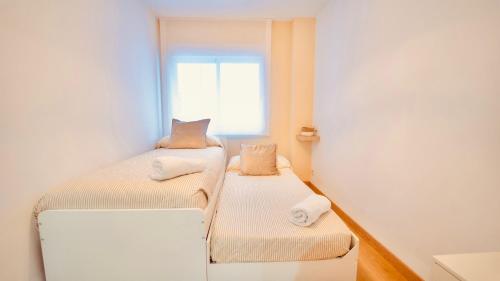 Apartamento Sol - Centro - 3 Dormitorios para Familias y Grupos - Fácil Aparcamiento