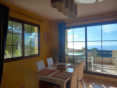 Imagen de la galería de Townhouse Los Olivos M, en Altea
