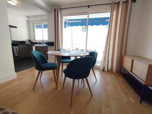 Cannes Pointe Croisette T2 plage 2min à pieds 46m2 photo 18