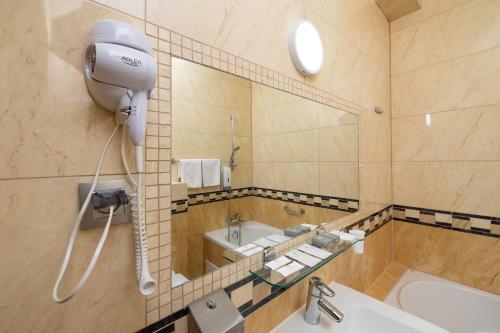 Koupelna v ubytování Hotel Orbita