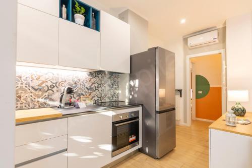 GuestHost - Alices House Modern Apartment