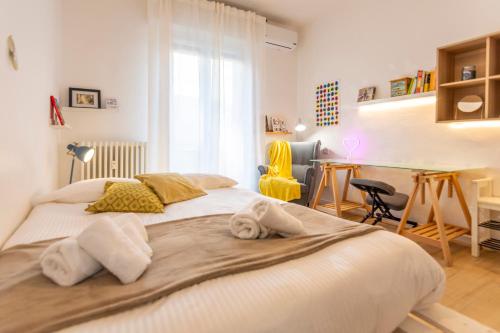 GuestHost - Alices House Modern Apartment
