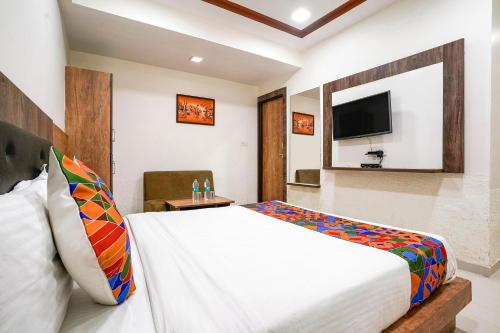 FabHotel Galaxy Iにあるテレビまたはエンターテインメントセンター