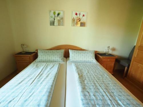 Ferienwohnung Stuiberにあるベッド