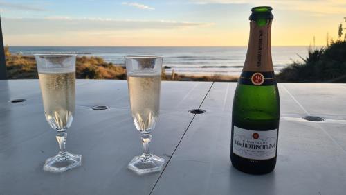 Nápoje v ubytování Mobil-home sur terrain privé bord de mer, parking privé