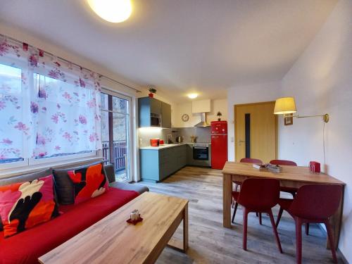 Kuchyň nebo kuchyňský kout v ubytování Apartment Mölltaler Gletscher 8