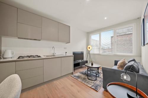 Stylish & Spacious Modern Apartments near Dalston Kingsland Station - by Short Stories London photo 56