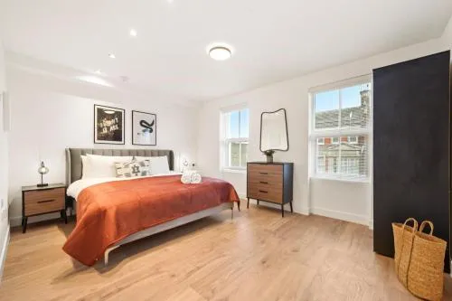 Stylish & Spacious Modern Apartments near Dalston Kingsland Station - by Short Stories London photo 33