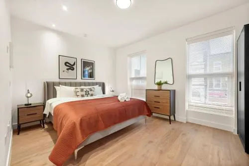 Stylish & Spacious Modern Apartments near Dalston Kingsland Station - by Short Stories London photo 16