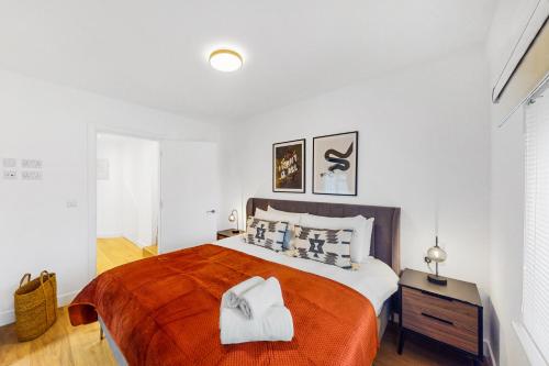 Stylish & Spacious Modern Apartments near Dalston Kingsland Station - by Short Stories London photo 65