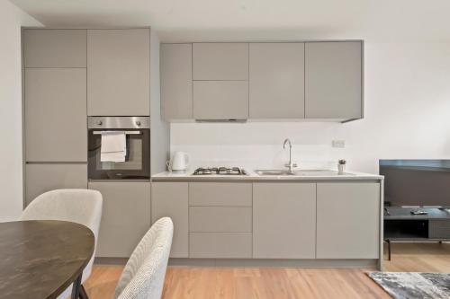Stylish & Spacious Modern Apartments near Dalston Kingsland Station - by Short Stories London photo 67