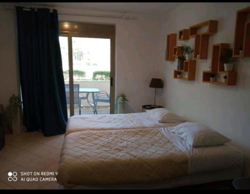 Theoni's Apartments – Photos 5