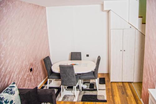 Un lugar para sentarse en Apartman Tešić