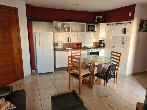 Dapur atau dapur kecil di Flat em Ponta Negra (Natal)