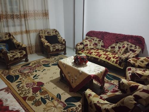Fotografie z fotogalerie ubytování شقة v destinaci Aţ Ţarfāyah