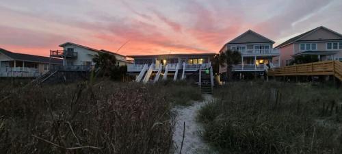 Gallery image of Beachfront -Almost Heaven OCEANFRONT 2BR/2ba- FREE WIFI in Myrtle Beach