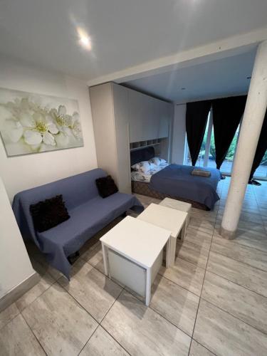 Un lugar para sentarse en HELLO House