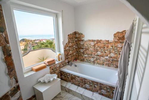 Ένα μπάνιο στο Villa Serenity Panoramic View