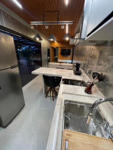 Dapur atau dapur kecil di Ypê Flats e Containers