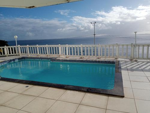 Hồ bơi trong/gần Studio Vista ao Mar