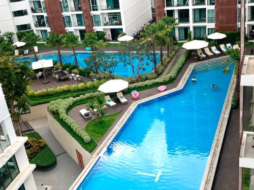 Výhled na bazén z ubytování Waterpark Resort Chiang Mai nebo okolí