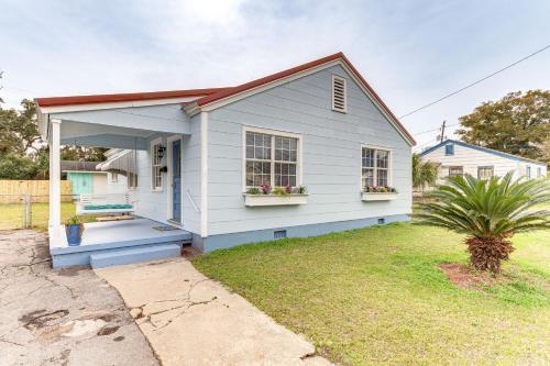 Fotografie z fotogalerie ubytování Charming Coastal Pensacola Home 1 Mi to Palafox St v destinaci Pensacola
