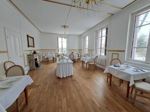 Εστιατόριο ή άλλο μέρος για φαγητό στο Château des Aulnes