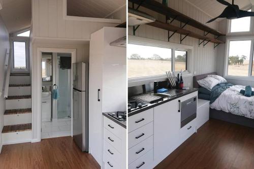Kuchyň nebo kuchyňský kout v ubytování Hounds Run Vineyard - Tiny House in the Grampians