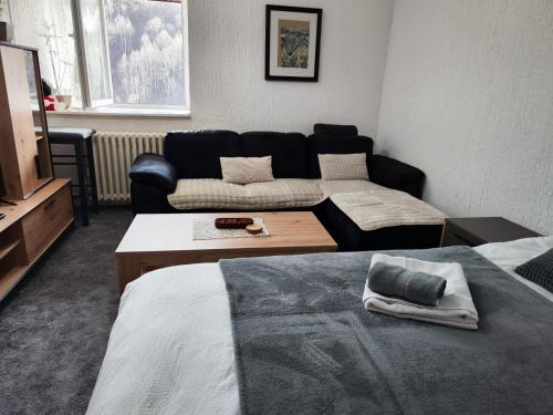 Postel nebo postele na pokoji v ubytování Milano Apartman ****