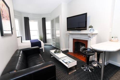 Stylish Newbury Street Studio, #2 – Photos 2