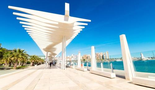 Malagueta AT Muelle-Uno Pompidou
