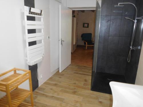 Billede fra billedgalleriet på Ancienne Ferme Restaurée Écologique avec Confort Moderne et Table de Ping-Pong - FR-1-611-51 i Récourt