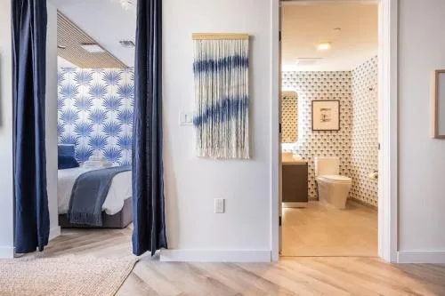 Boutique Condo in DT Miami Perfect for Couples/Fam photo 1