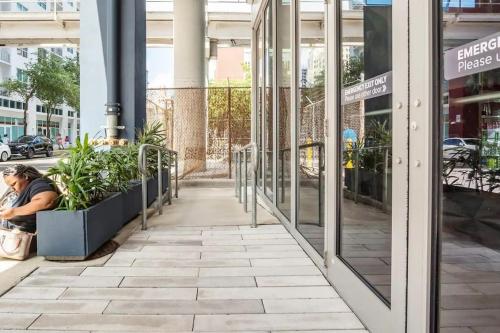 Boutique Condo in DT Miami Perfect for Couples/Fam photo 23