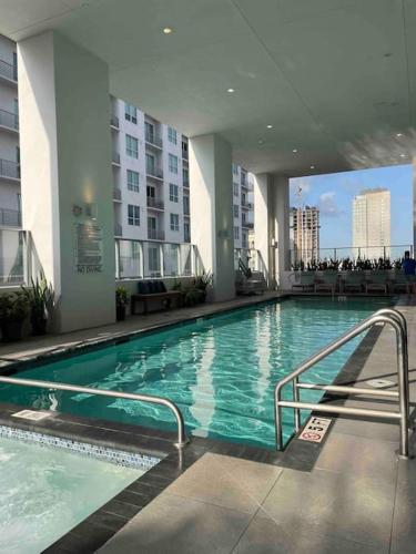 Boutique Condo in DT Miami Perfect for Couples/Fam photo 5