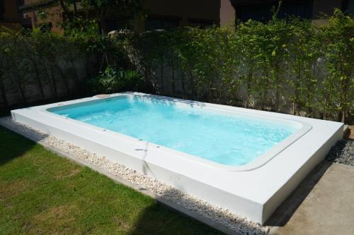 Bazén v ubytování Castello Di Mare nebo v jeho okolí