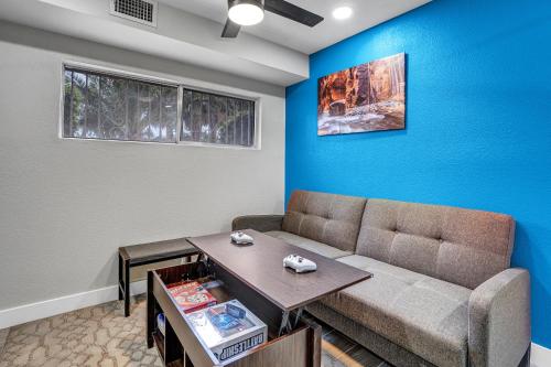 Family Reunion, Remodeled, King Beds, X-box, Desks