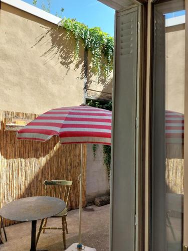 Petit studio indépendant sur cour