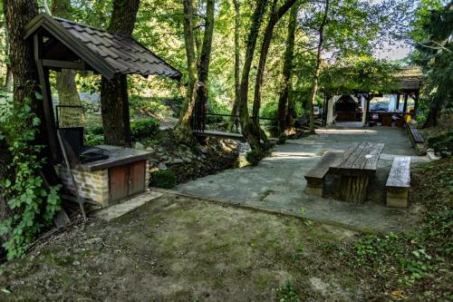 Zahrada ubytování Kuća za odmor ZORA BAJNA