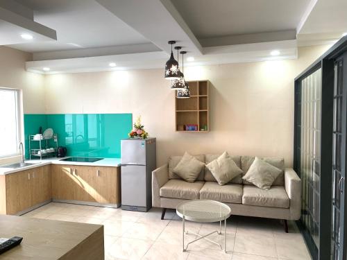 Beachfront House Nha Trangにあるキッチンまたは簡易キッチン