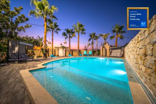 Luxury White House - Villa & Weddings - Family Villa Near the Sea to the Famous Zorbas Beach