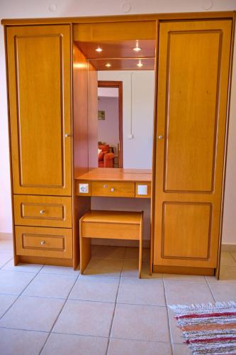 Imagen de la galería de Houmis Apts & Studios, en Agios Georgios Pagon