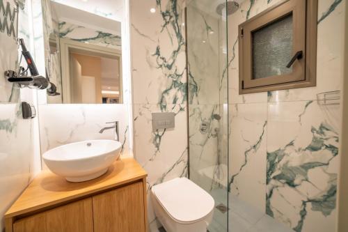 Naturalia Grey Luxury Villa - Private Pool - Sleeps 8