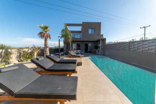 Naturalia Grey Luxury Villa - Private Pool - Sleeps 8