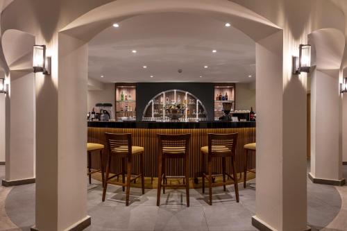 Ο χώρος του lounge ή του μπαρ στο Steigenberger Nile Palace Luxor - Convention Center