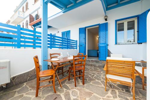 Balkón nebo terasa v ubytování Azure House