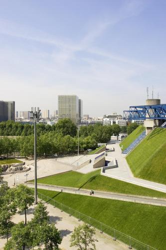 a park with a skate park with a skateboard ramp at ibis Paris porte de Bercy in Charenton-le-Pont