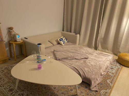 Säng eller sängar i ett rum på 오목교 2분, 2 room, netflix, youtube